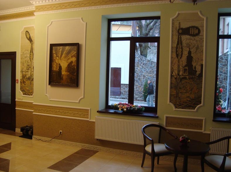 Малюнки на стінах